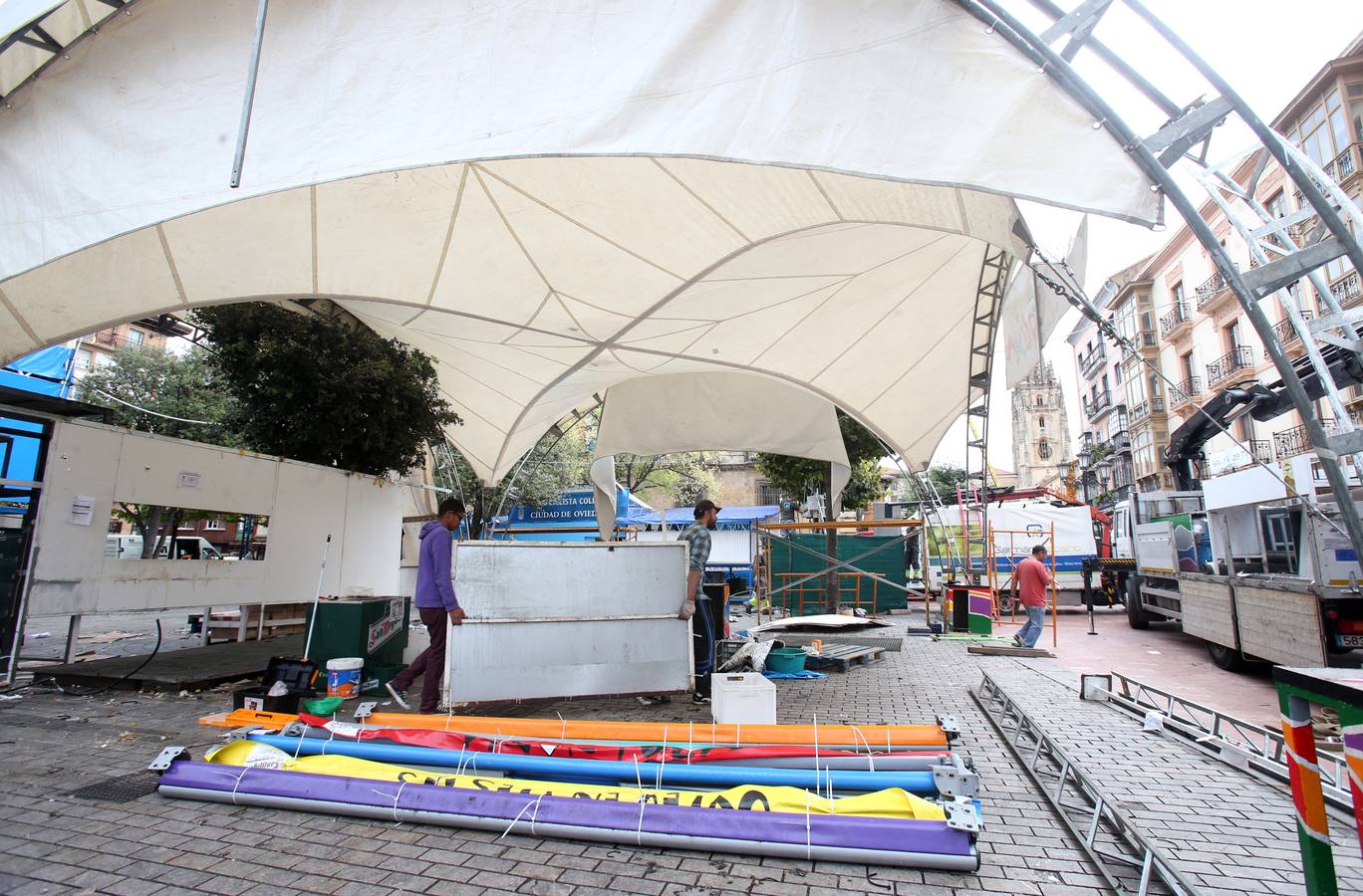 Oviedo se despide de los chiringuitos hasta el próximo año