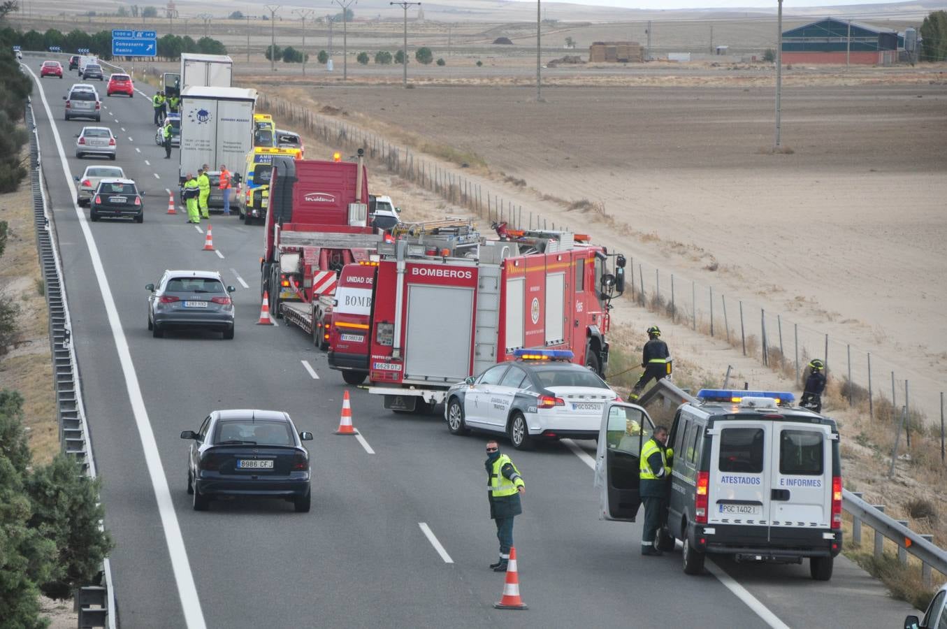 Una mujer fallecida y una herida grave en una nueva colisión múltiple en la A-6 a la altura de Medina del Campo
