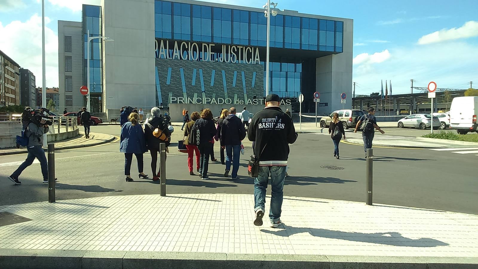 Aviso de bomba en el Palacio de Justicia gijonés