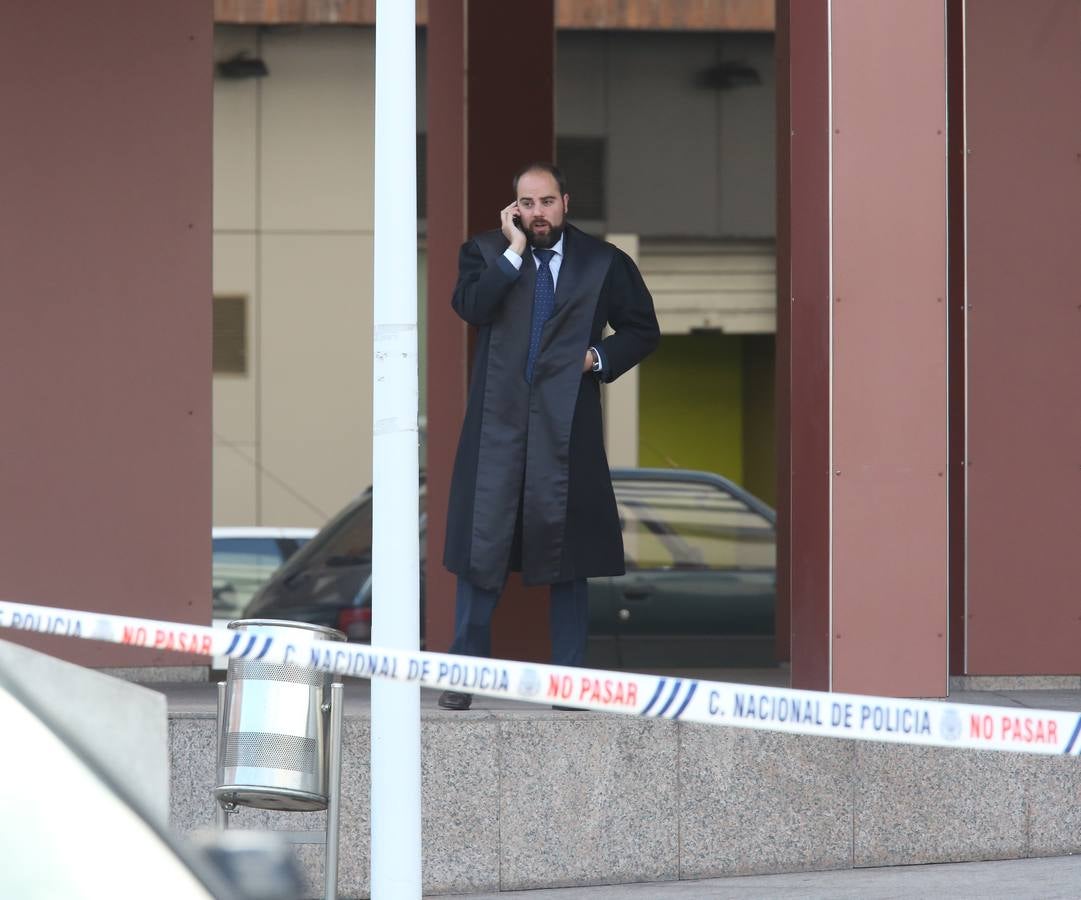 Aviso de bomba en el Palacio de Justicia gijonés