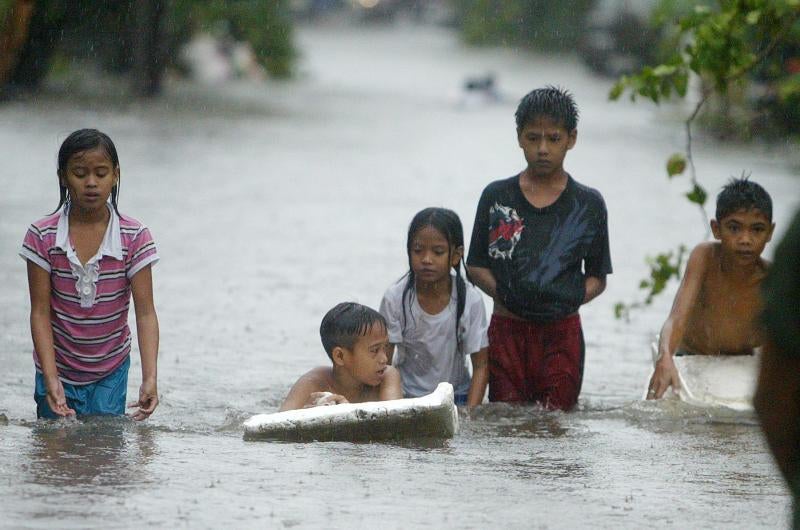 El tifón Koppu golpea Filipinas