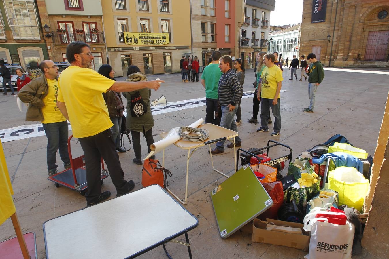 Integrantes de la Marcha por la Dignidad se encierran el Ayuntamiento de Oviedo