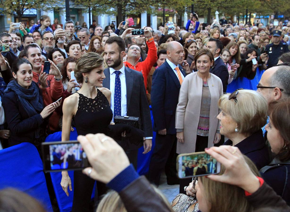 Premios Princesa de Asturias | La Reina en Gijón, entre aplausos y saludos