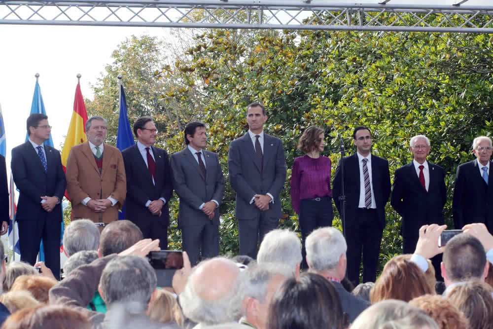 Premios Princesa | Los Reyes visitan Colombres (2)