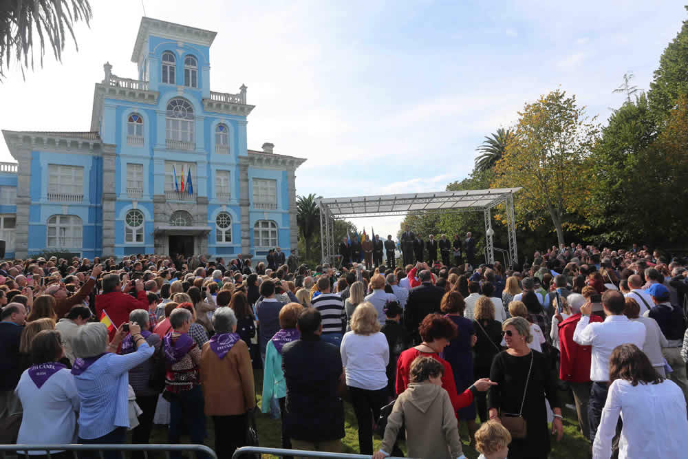 Premios Princesa | Los Reyes visitan Colombres (2)