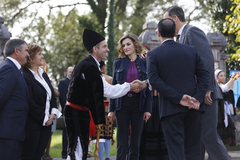 Premios Princesa | Los Reyes visitan Colombres