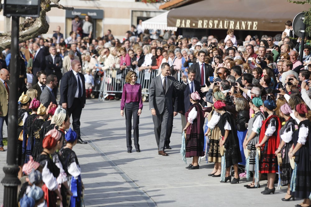 Premios Princesa | Los Reyes visitan Colombres (3)