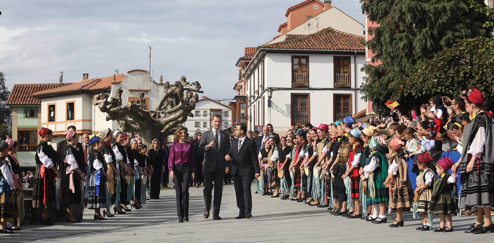 Premios Princesa | Los Reyes visitan Colombres (4)