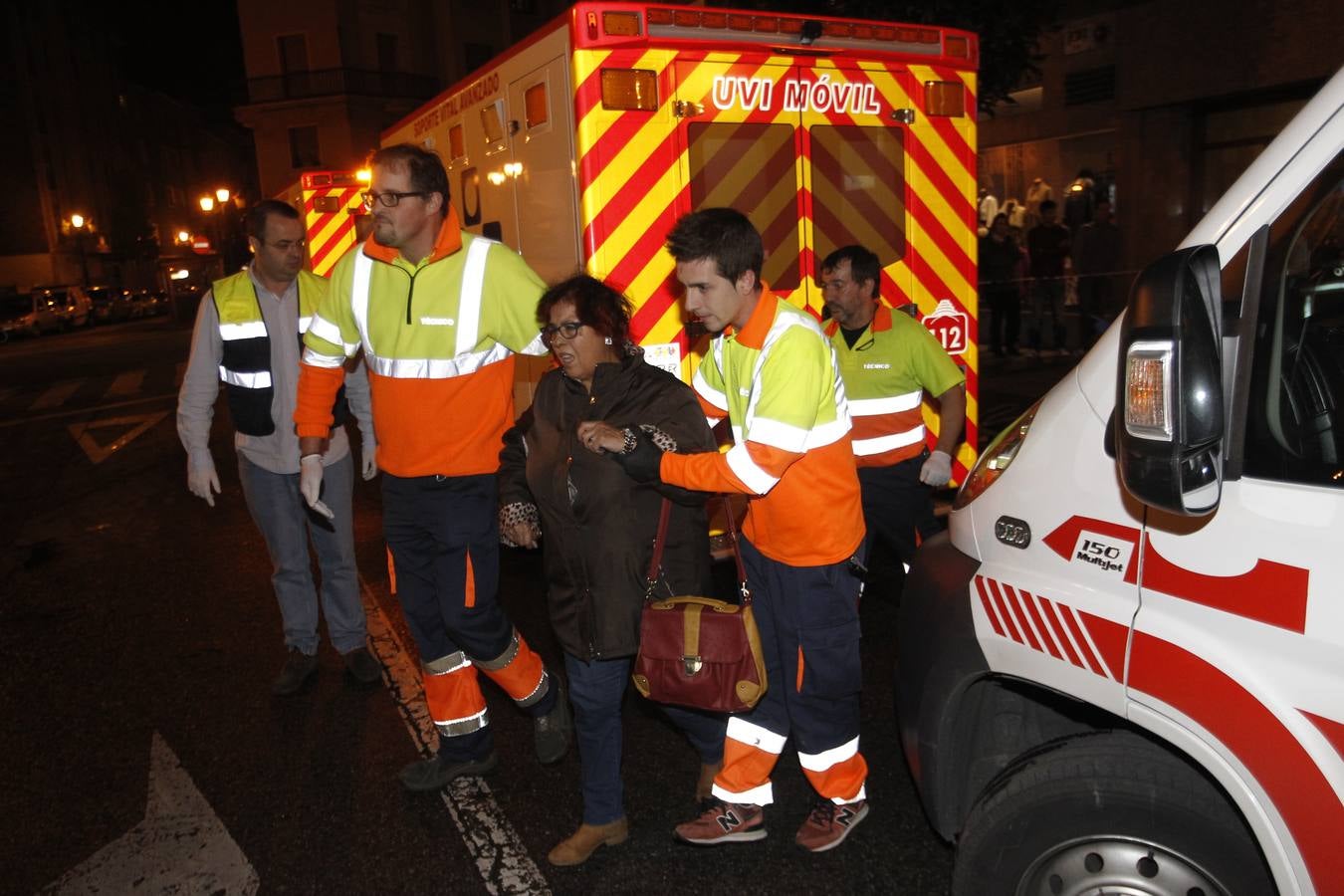 Incendio en la calle Comandante Vallespín de Oviedo