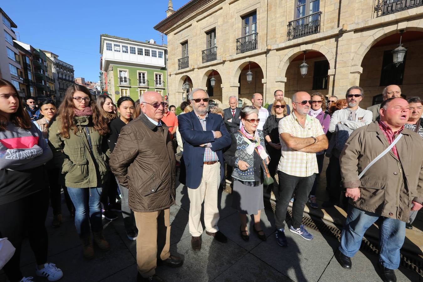 Concentración en Avilés por los atentados de París