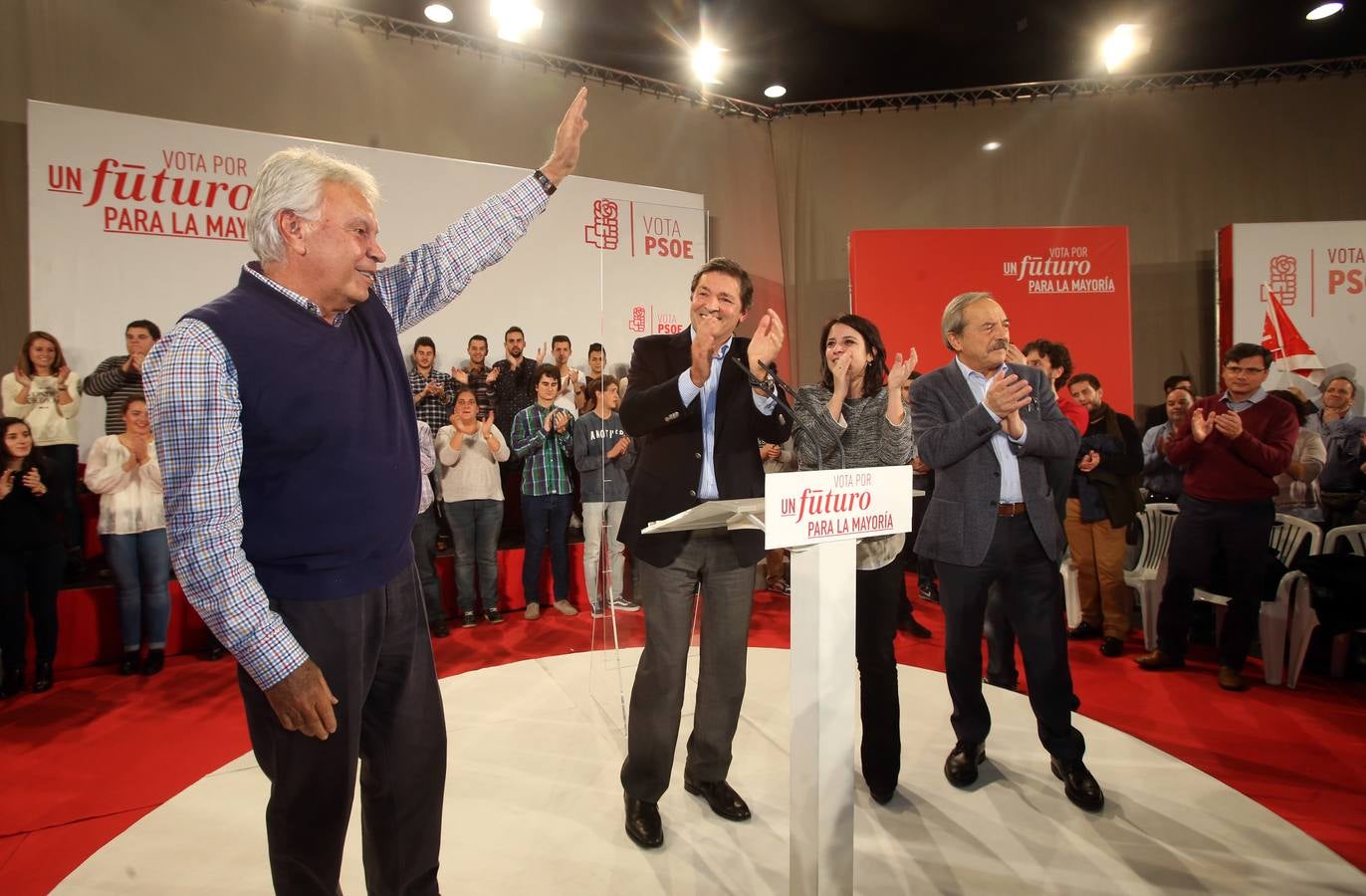 Felipe González carga contra Podemos en el mitin de Oviedo