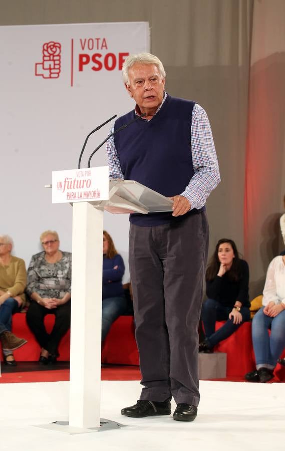 Felipe González carga contra Podemos en el mitin de Oviedo