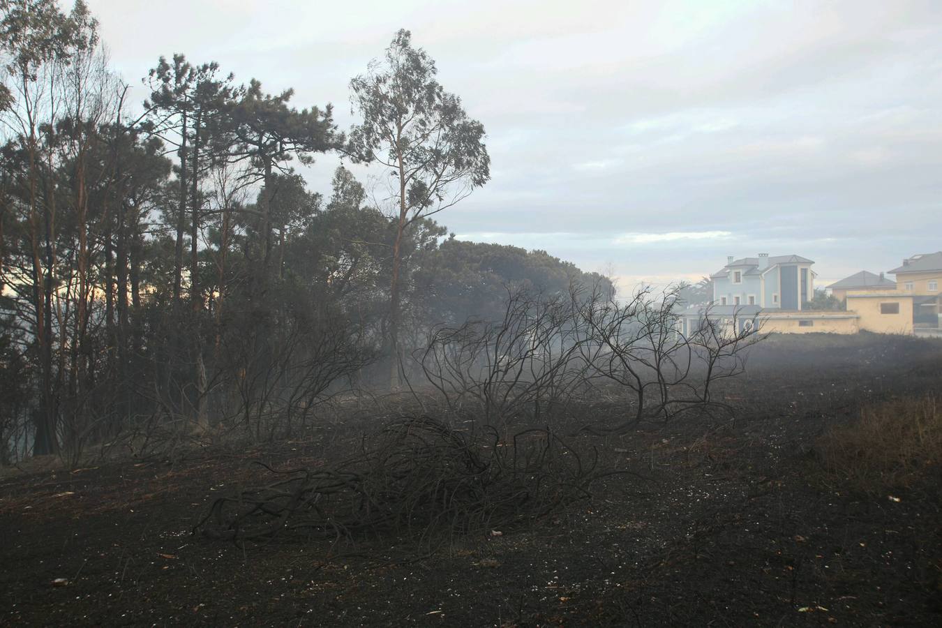 Los daños del fuego en El Franco