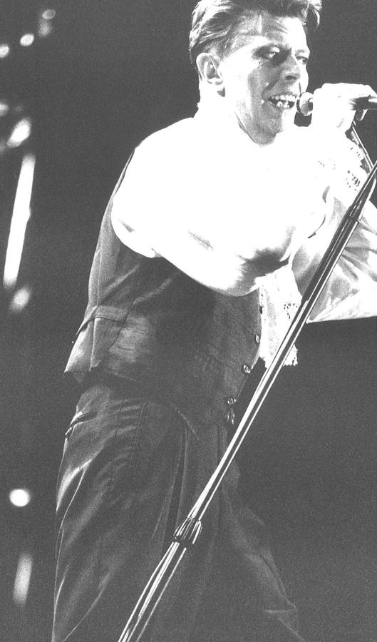 Cuando David Bowie actuó en Gijón