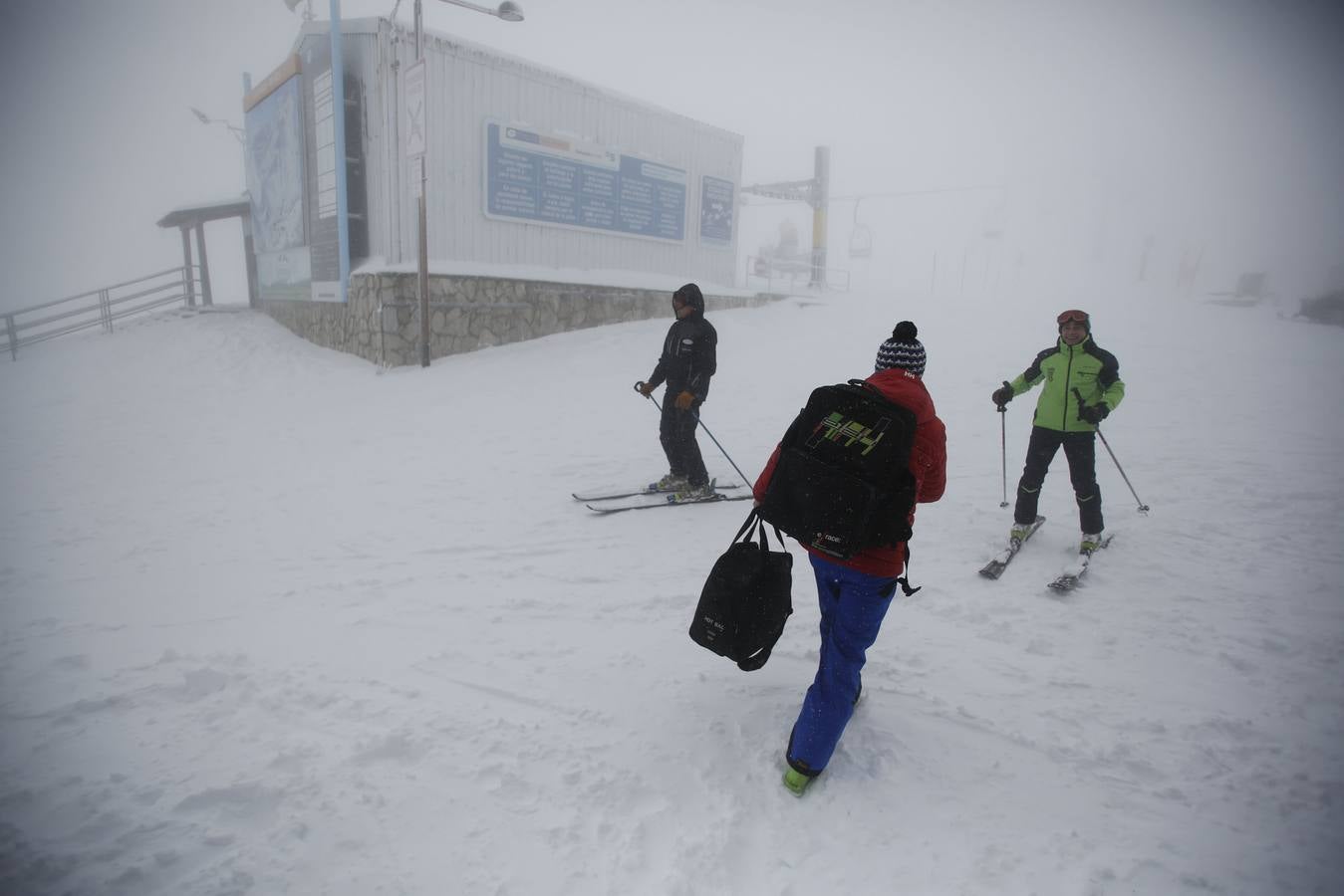 Valgrande-Pajares recibe a los primeros esquiadores