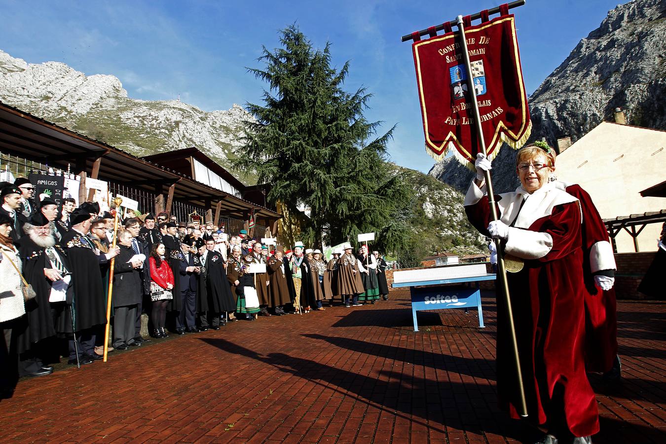La fiesta de los nabos llena La Foz de Morcín