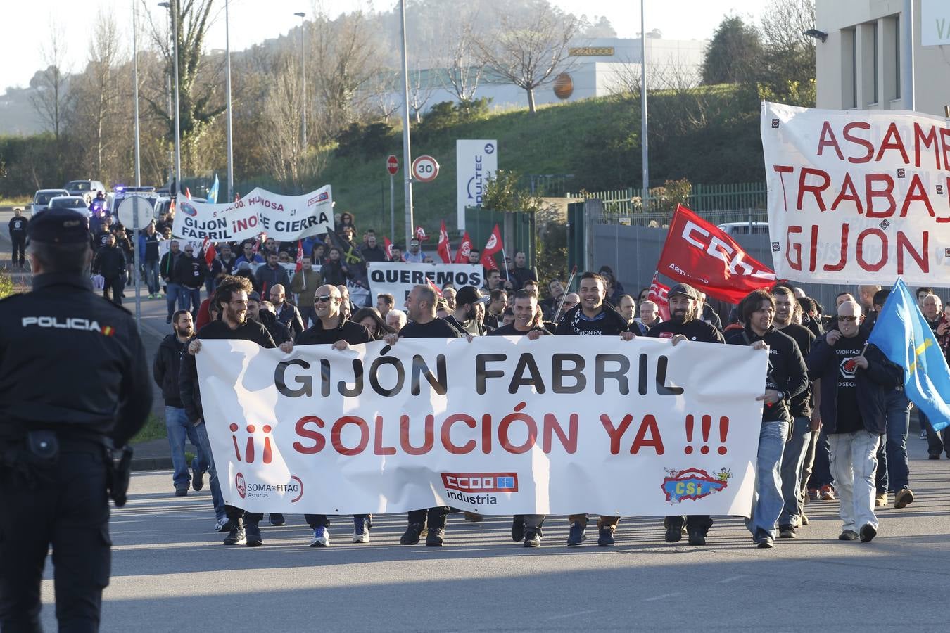 Manifestación contra el cierre de Gijón Fabril