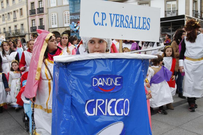 DESFILE DE ESCOLINOS ANTROXAOS POR LAS CALLES DE AVILÉS
