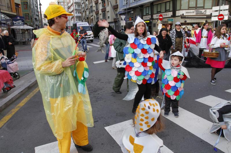 DESFILE DE ESCOLINOS ANTROXAOS POR LAS CALLES DE AVILÉS