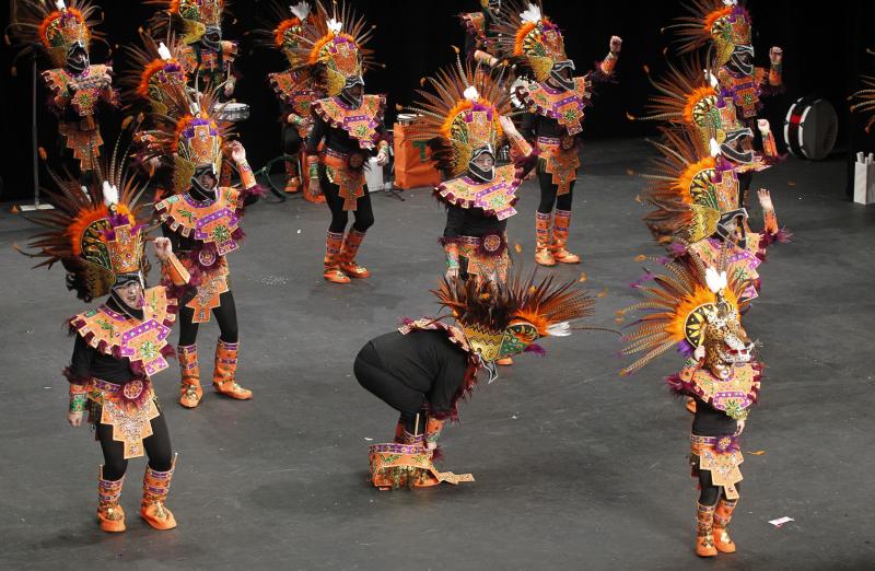 Concurso de charangas de Antroxu en el Jovellanos
