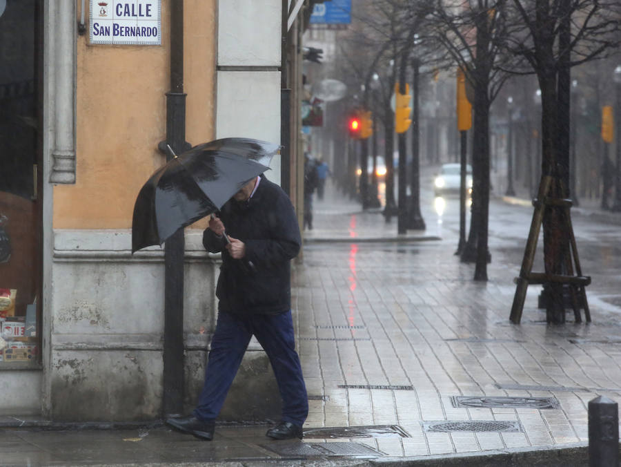 Gijón, afectada por el temporal