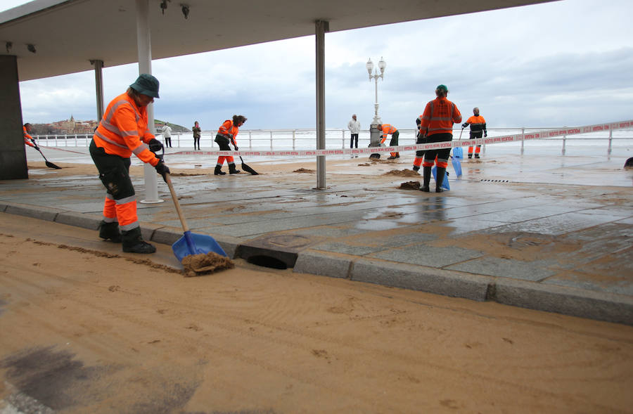 Gijón, afectada por el temporal