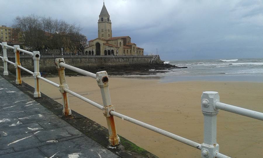 Gijón, afectada por el temporal