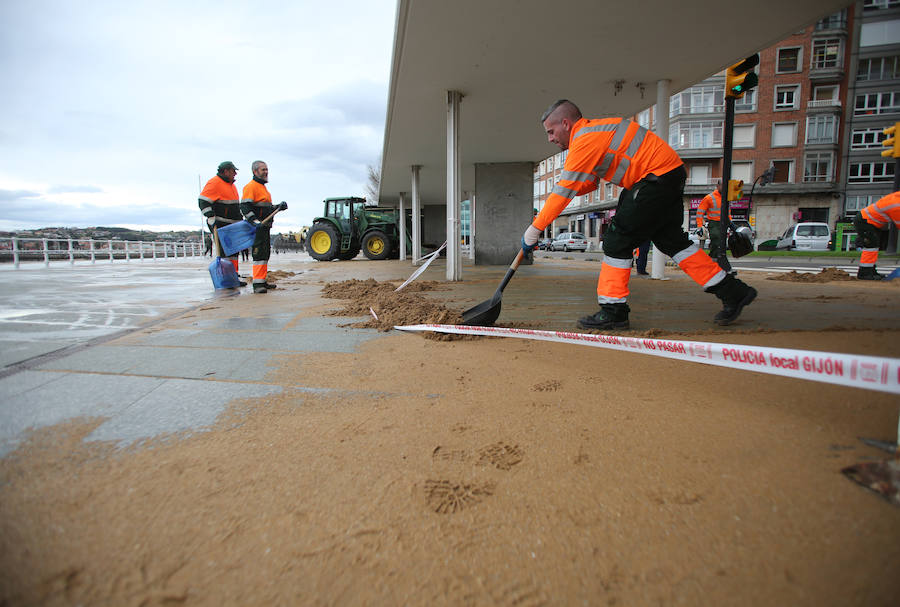 Gijón, afectada por el temporal