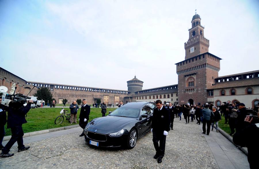 Un funeral laico despide a Umberto Eco