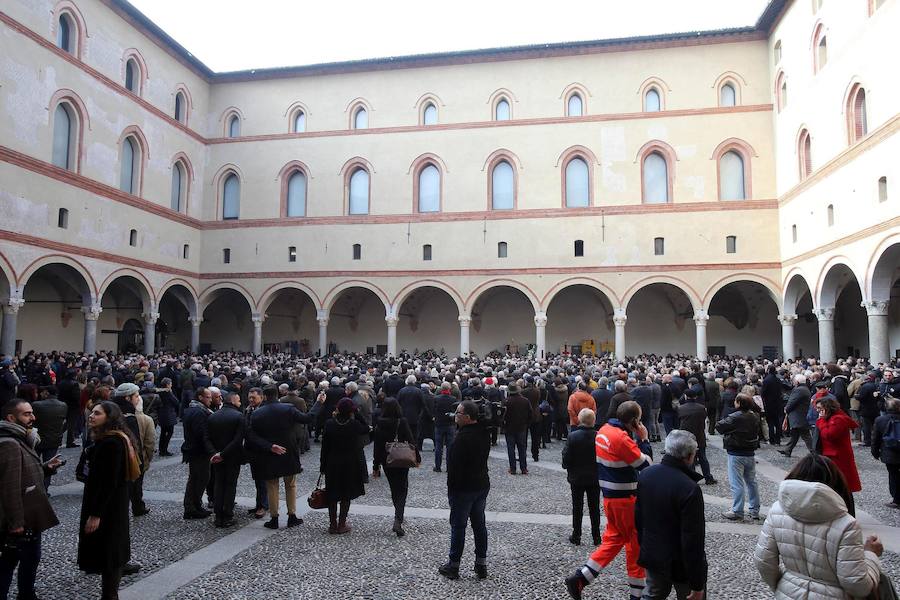 Un funeral laico despide a Umberto Eco