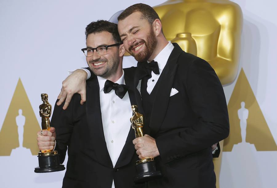 &#039;Spotlight&#039; sorprende, Iñárritu hace historia y DiCaprio gana su Oscar