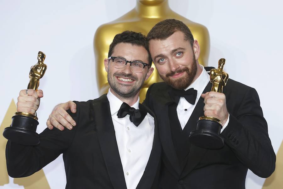 &#039;Spotlight&#039; sorprende, Iñárritu hace historia y DiCaprio gana su Oscar