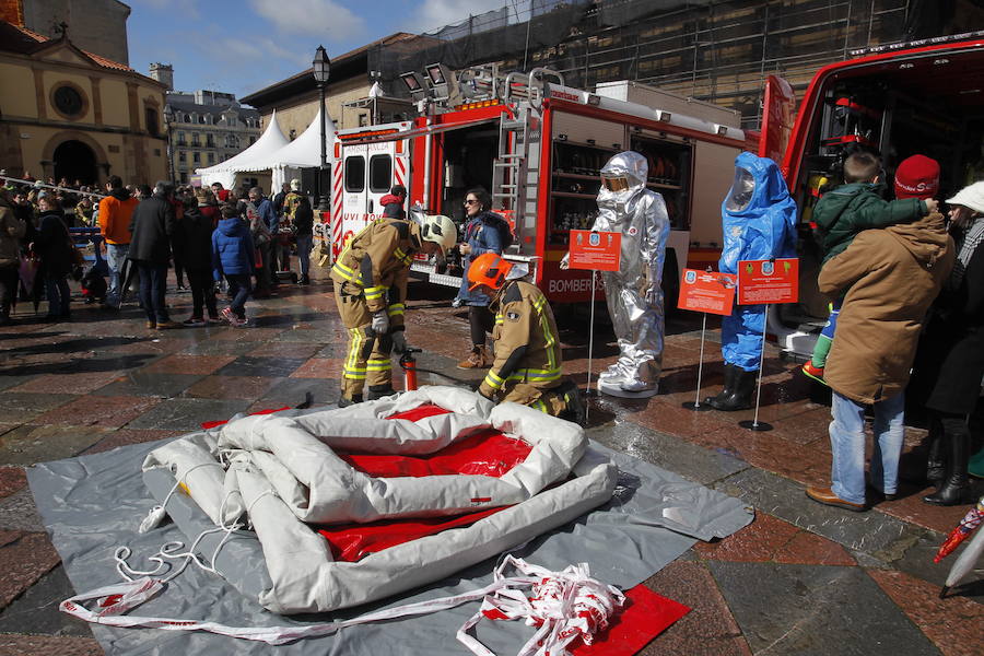 Los bomberos de Oviedo celebran su patrón