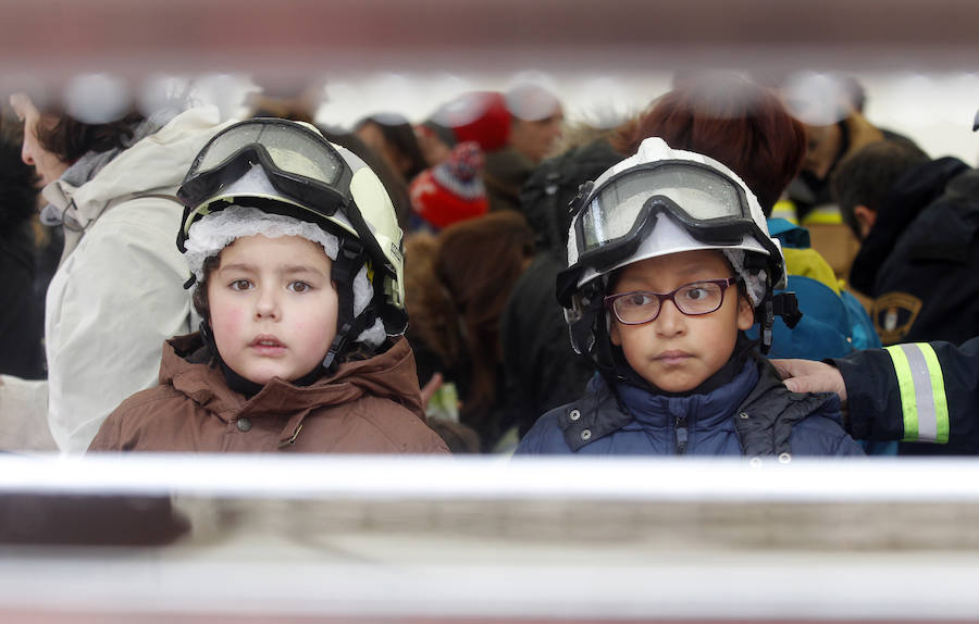 Los bomberos de Oviedo celebran su patrón