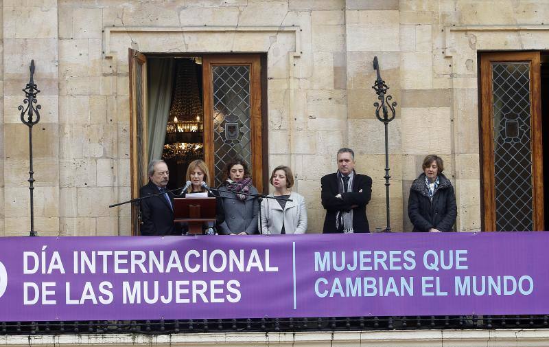 Acto institucional del Día Internacional de la Mujer Trabajadora en Oviedo.