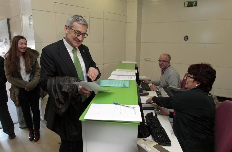 Santiago García Granda, Pedro Sánchez Lazo, Agustín Costa y José Muñiz, cuatro aspirantes a rector de la Universidad de Oviedo