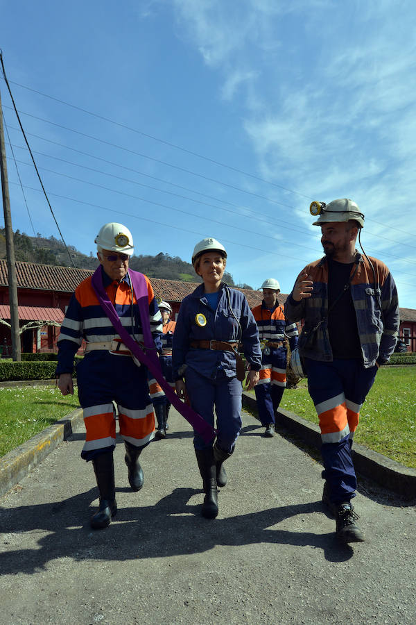 El padre Ángel visita el pozo Sotón