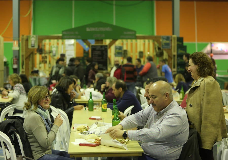 Los amantes del marisco tienen una cita en el recinto ferial Luis Adaro con 'La gran mariscada', que ofrecerá diferentes variedades hasta el domingo en Gijón.