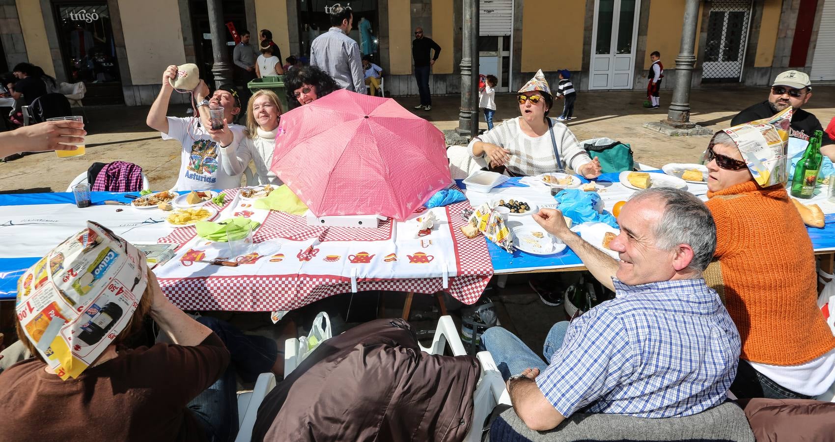 ¿Estuviste en la Comida en la calle de Avilés? ¡Búscate! - 2