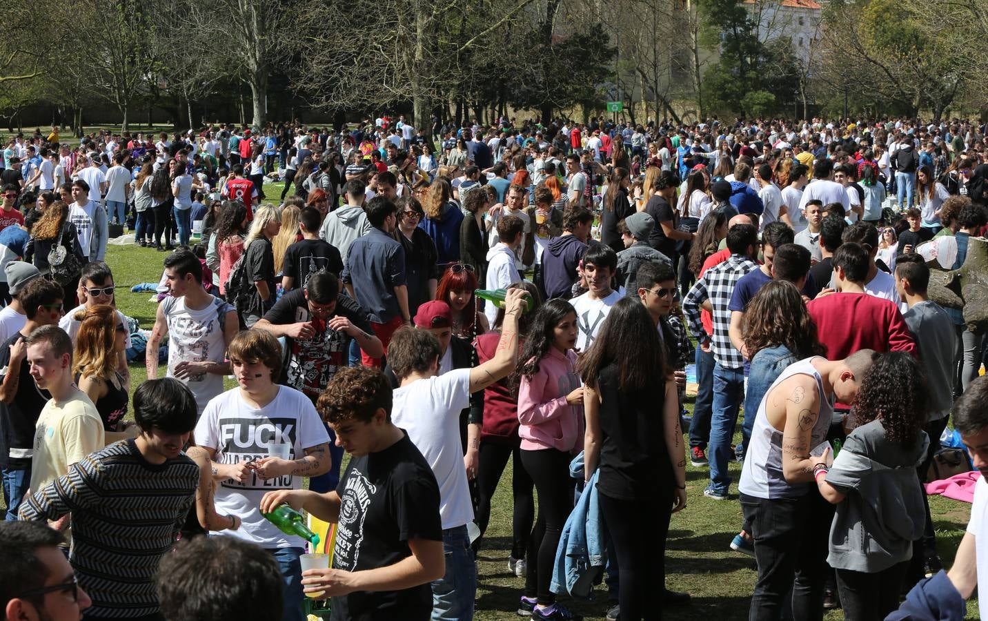 ¿Estuviste en la Comida en la calle de Avilés? ¡Búscate!