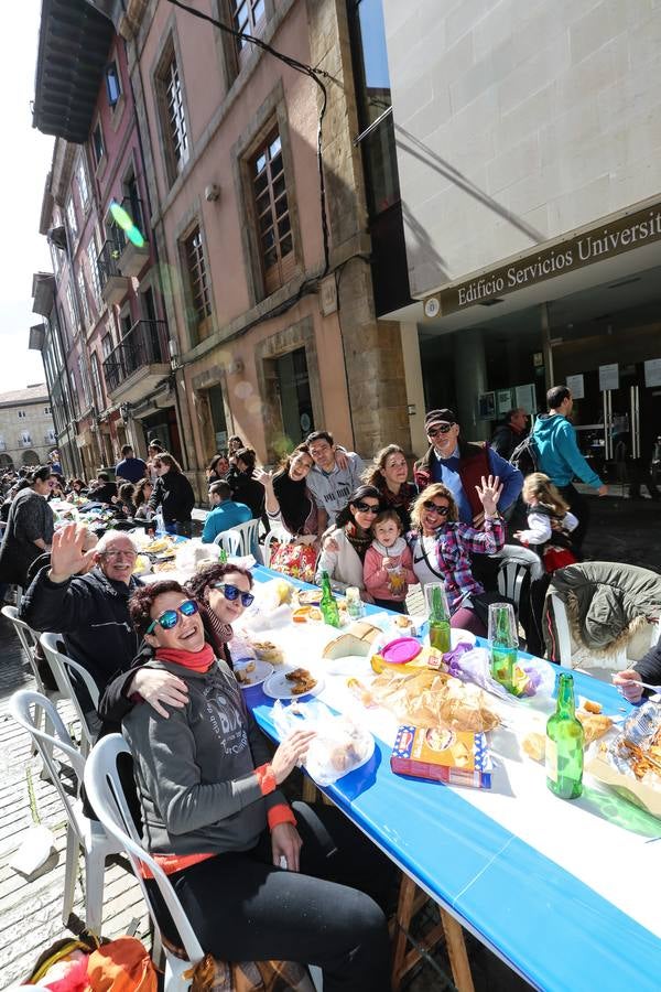 ¿Estuviste en la Comida en la calle de Avilés? ¡Búscate!