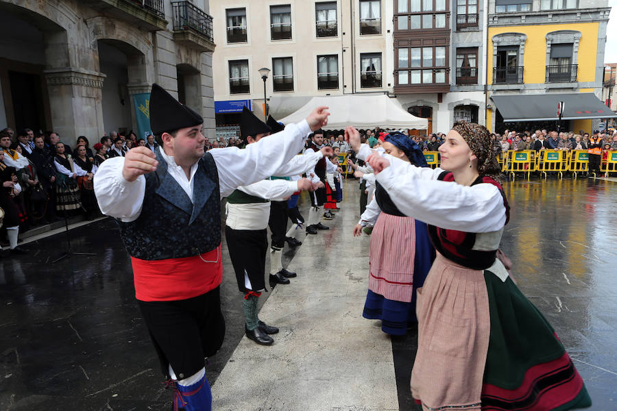 La Pola celebra los Güevos Pintos (2)