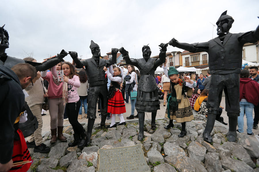 La Pola celebra los Güevos Pintos (2)