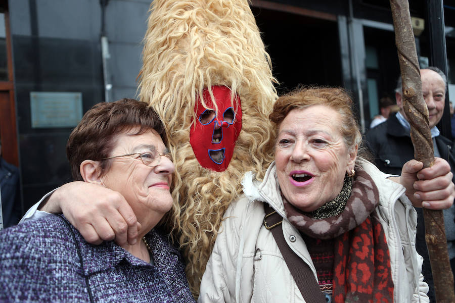 La Pola celebra los Güevos Pintos (3)