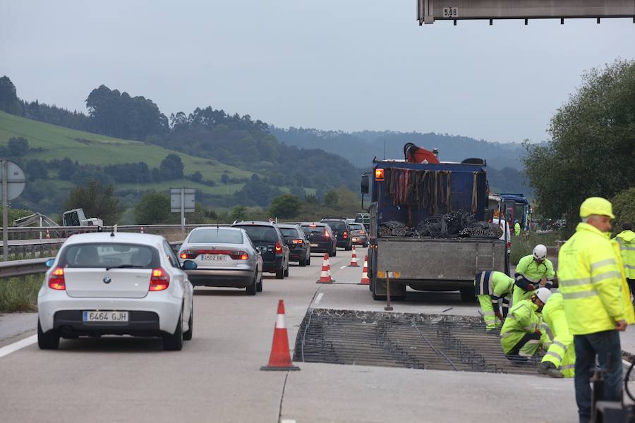 Retenciones kilométricas en la Y por las obras para tapar baches
