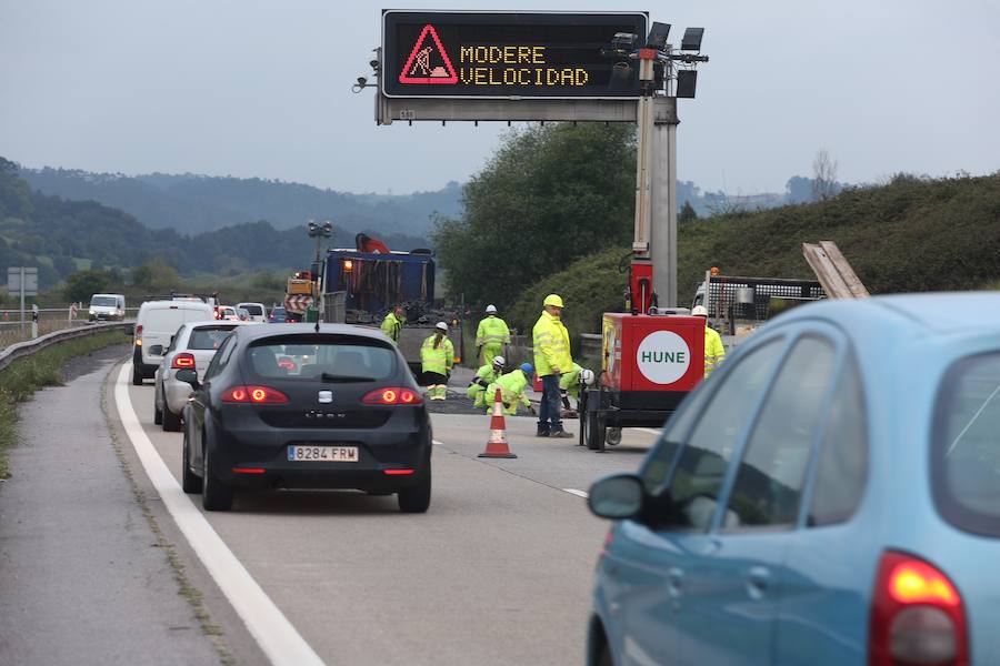 Retenciones kilométricas en la Y por las obras para tapar baches