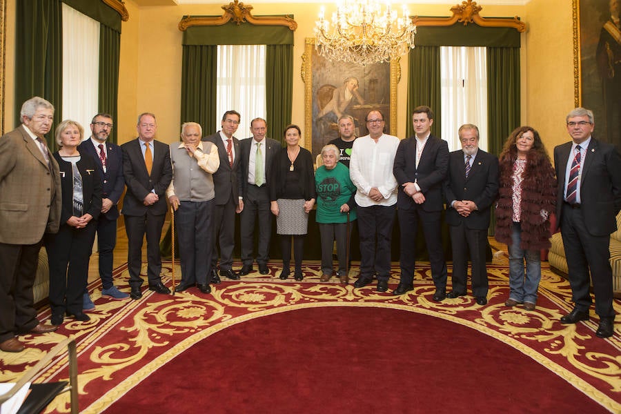 Pleno de Honores y Distinciones del Ayuntamiento de Gijón