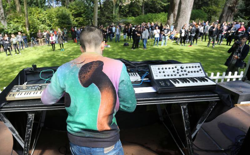 Música Eletrónica en el Botánico de Gijón