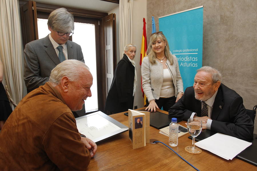 José Luis Balbín, primer Colegiado de Honor del Colegio de Periodistas de Asturias