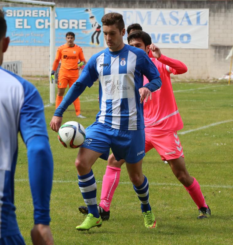 El Avilés golea al Oviedo B y espera rival para la fase de ascenso